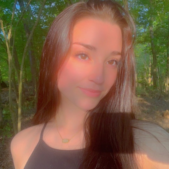 Meet your Posher, Taylor - Picture 1 of 1